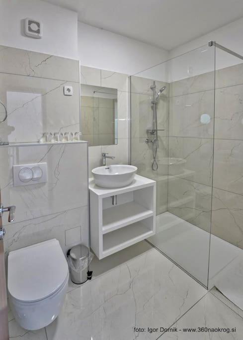Terme Olimia - 407 Apartment Podčetrtek